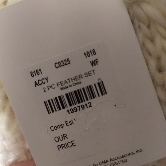 NWT! Hat and scarf set! - Picture 4 of 4